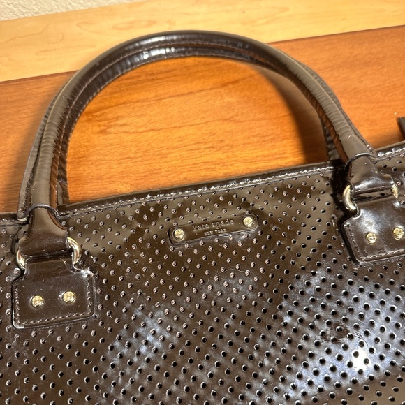 🌟KATE SPADE ♠️ Handbag / Purse / Shoulder Bag / Tote Unique perforated design!! - Picture 6 of 9